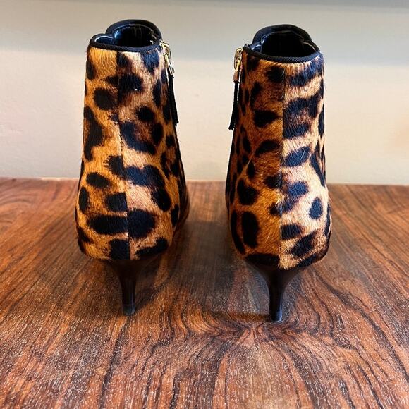 Talbots‎ Iona Leopard Calf Hair Kitten Heel Bootie Size 7 - Picture 5 of 12